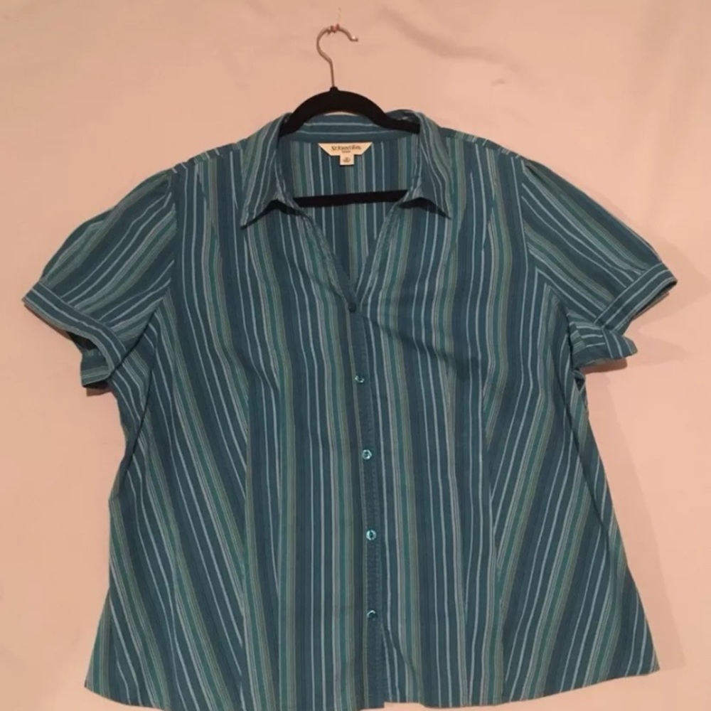 St. John’s bay 2x button down shirt